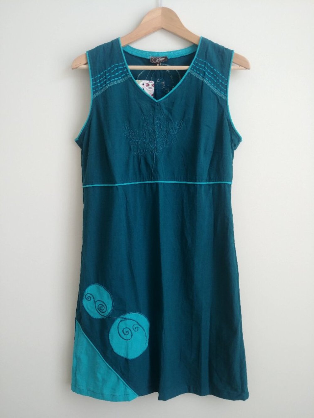 New With Tags Coline Medium 100% cotton teal blue V neck sleeveless dress